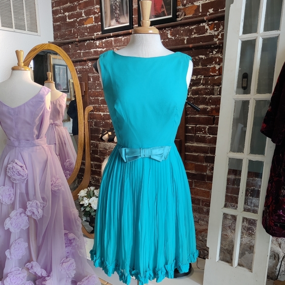 SMALL Vintage 50s/60s Robin's Egg Tiffany Blue Ruffle Hem Bow Front Party Dress - Picture 1 of 16